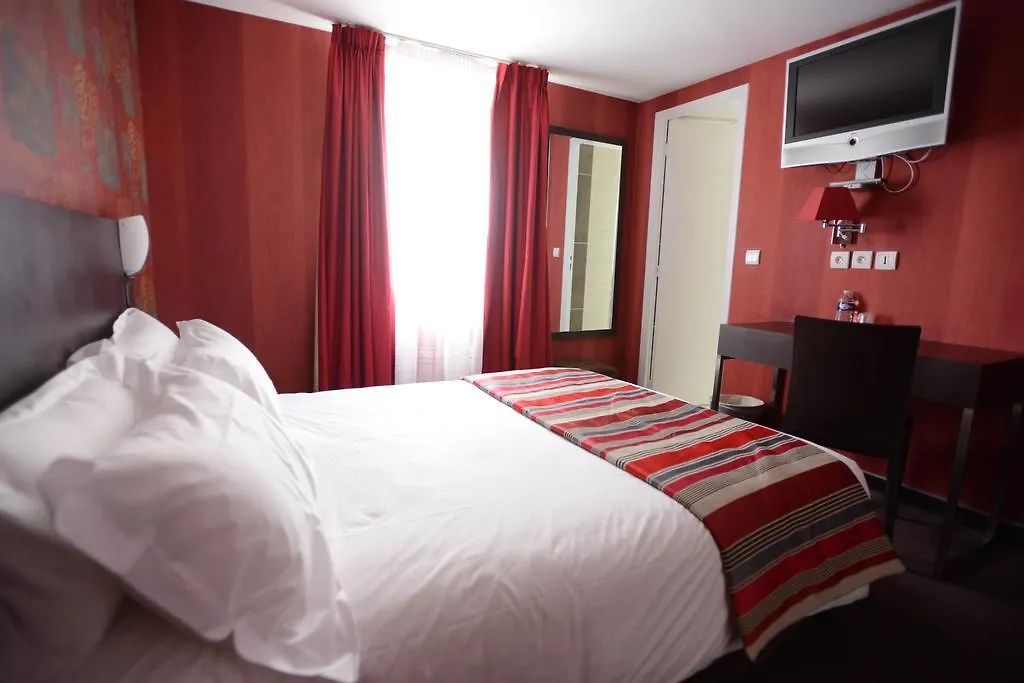 Des Archives Hotell 3*